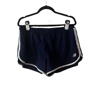 ⭐️ Host pick ⭐️ New Balance running shorts